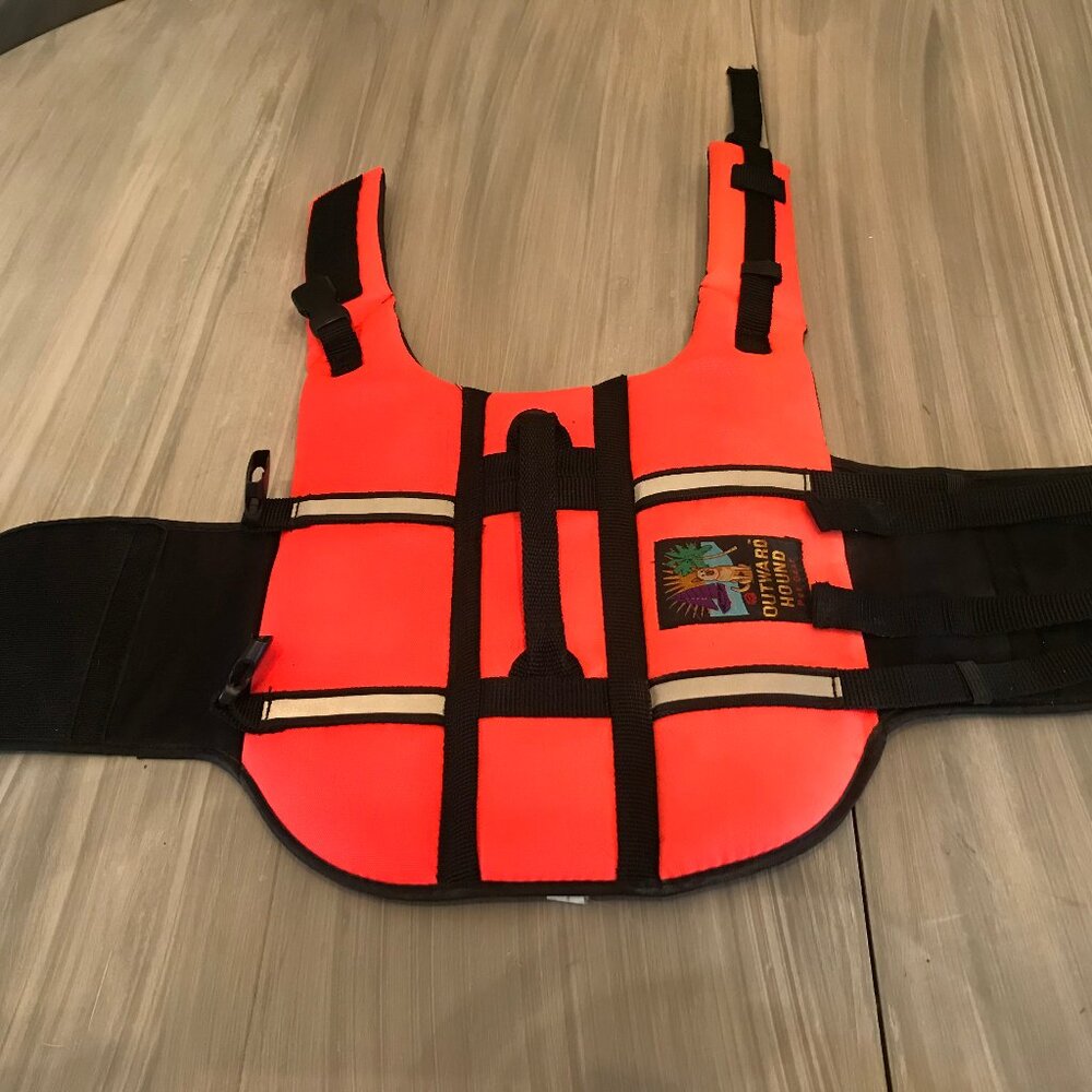 Outward Hound Pet Flotation Vest Pet Saver Lifejacket